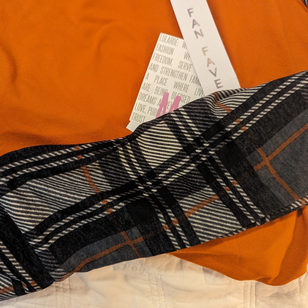 LuLaRoe Amber - Picture 3 of 3